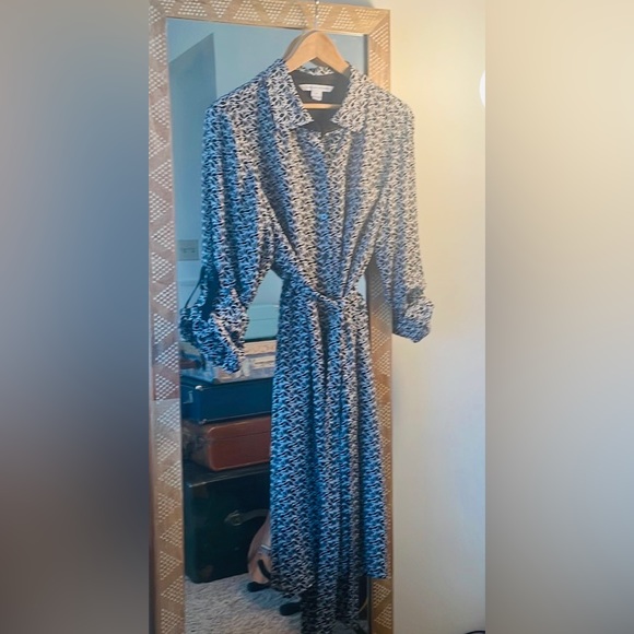 Diane Von Furstenberg. Size 14. - Picture 1 of 6